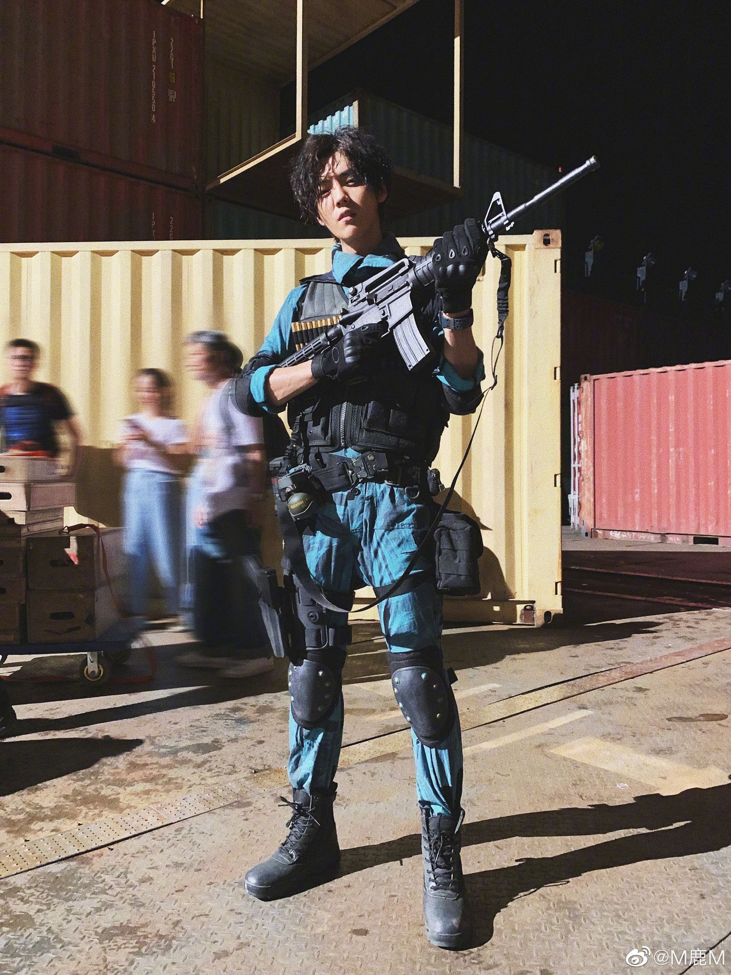 200824鹿晗深夜微博IG双更新晒表晒鞋晒手办的快乐生活日常