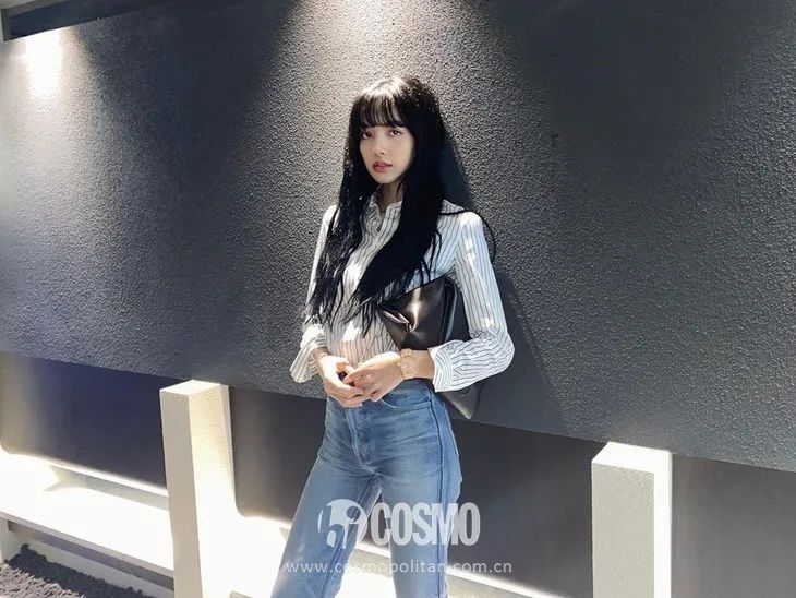 郑秀妍衬衫搭配,郑秀妍2022春夏穿搭