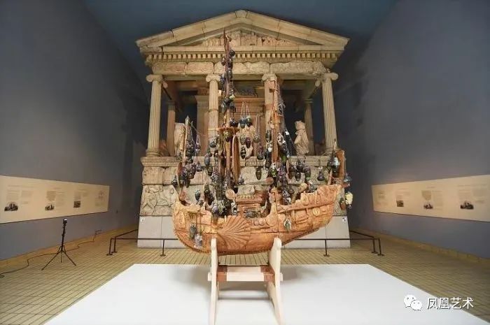 凤凰艺术|九月的气温渐渐转凉，但艺术圈已经准备好燥热起来了