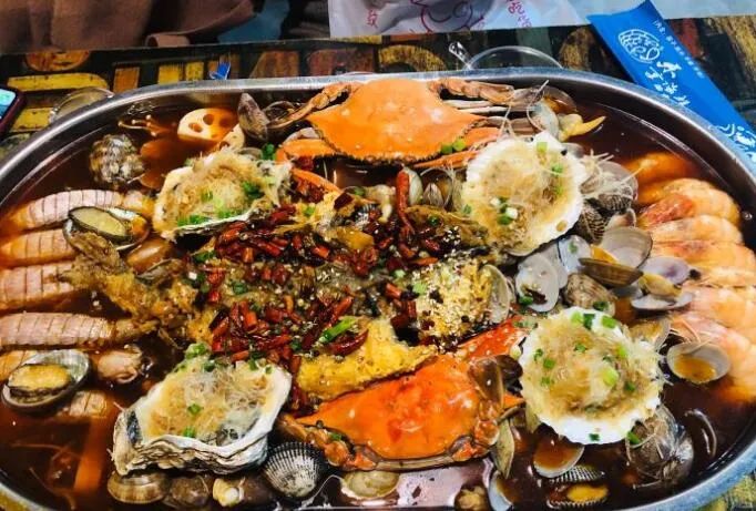 聚餐适合的菜品,小聚招牌炒鸡