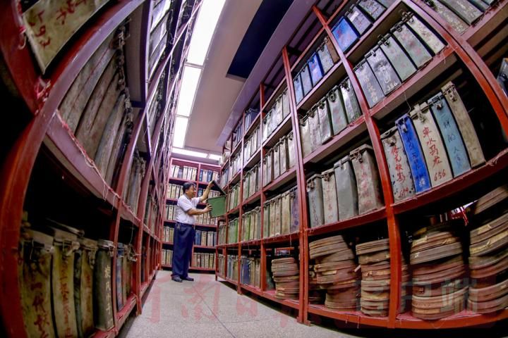 有你相伴四季皆美,因为有你生活如此美丽