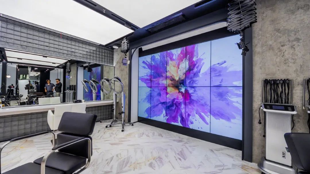 会走秀的程序员VS卖美妆的老友记，你更pick谁？