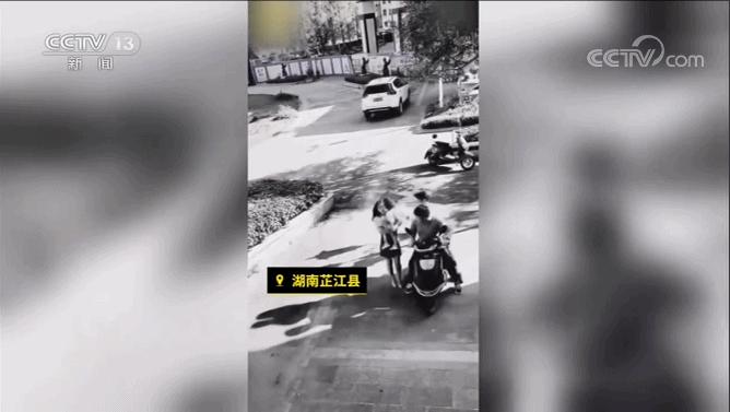 网络敲诈勒索4万元,哗众取宠属于违规吗