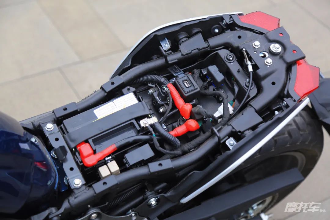 春风楚留香700收车价,春风楚留香700cl-x运动版改装外观