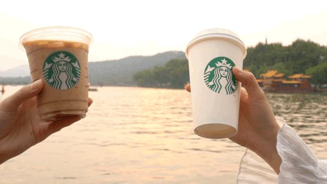 藏在咖啡里的爱意！星巴克用心荟萃饮品全新上市！又带着限定款周年庆杯子来圈粉了