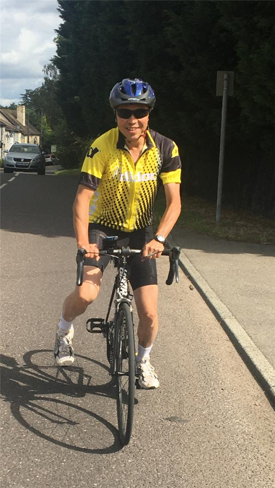 关达智：英国第一位华人肾科专家的成长史