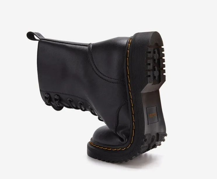 同样的预算买二手车还是新车,爆款靴子和小众靴哪个好