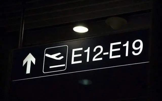 “情绪仍无法平复”不能登机！抑郁症患者遭航空公司拒载，合法吗？