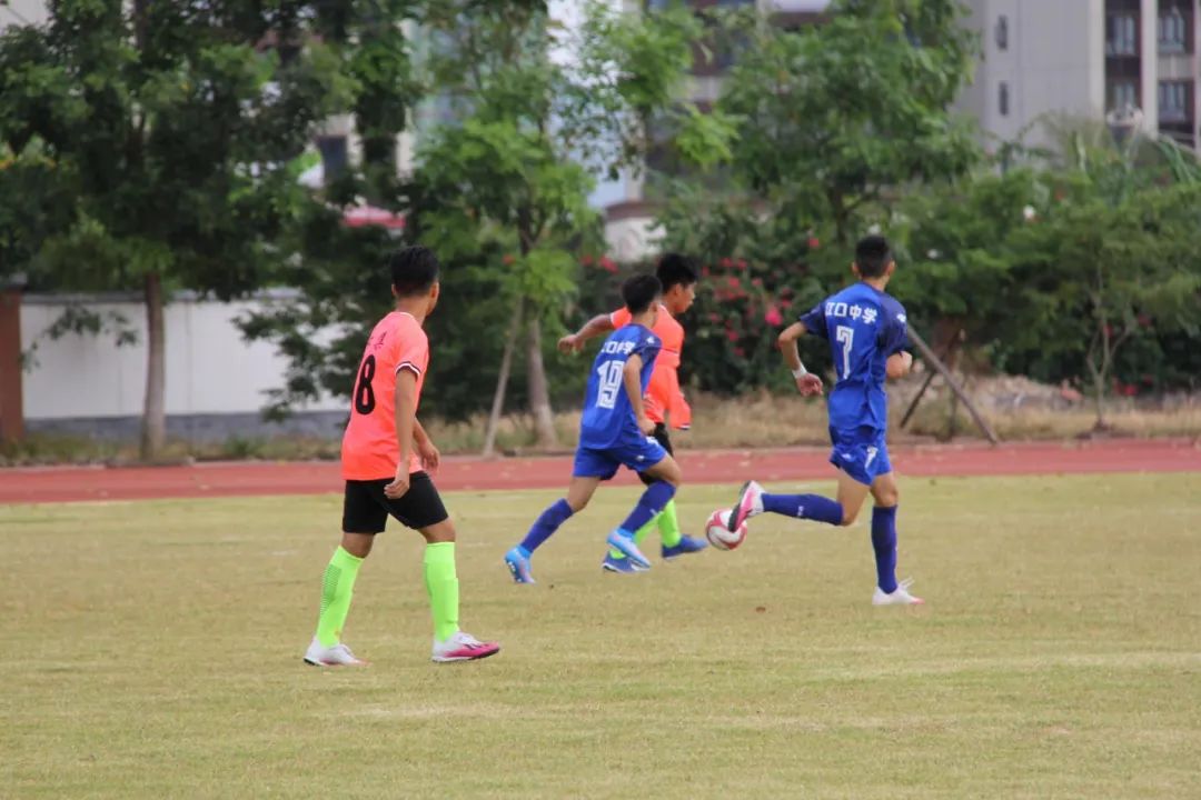 閮戝窞甯傞暱鏉潚灏戝勾瓒崇悆鑱旇禌,寰愬窞甯傞暱鏉潚灏戝勾鏍″洯瓒崇悆鑱旇禌