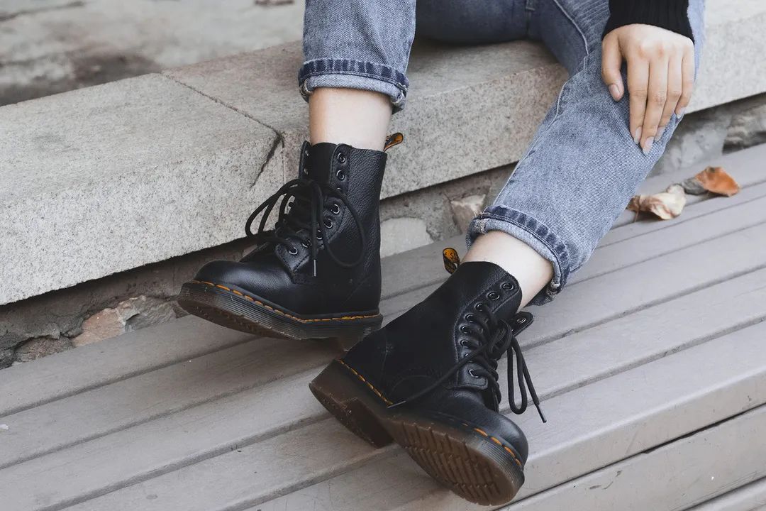 会热的马丁靴,马丁靴自动贴合脚型