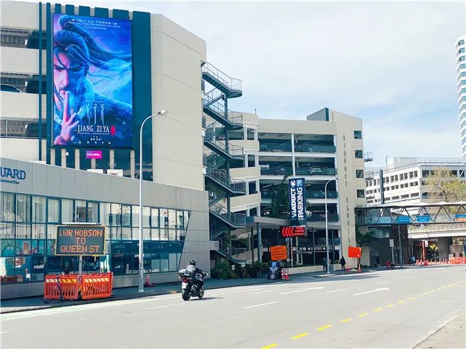 《我和我的家乡》《姜子牙》海外热映，华狮公司开拓思路“瞄准”汽车影院