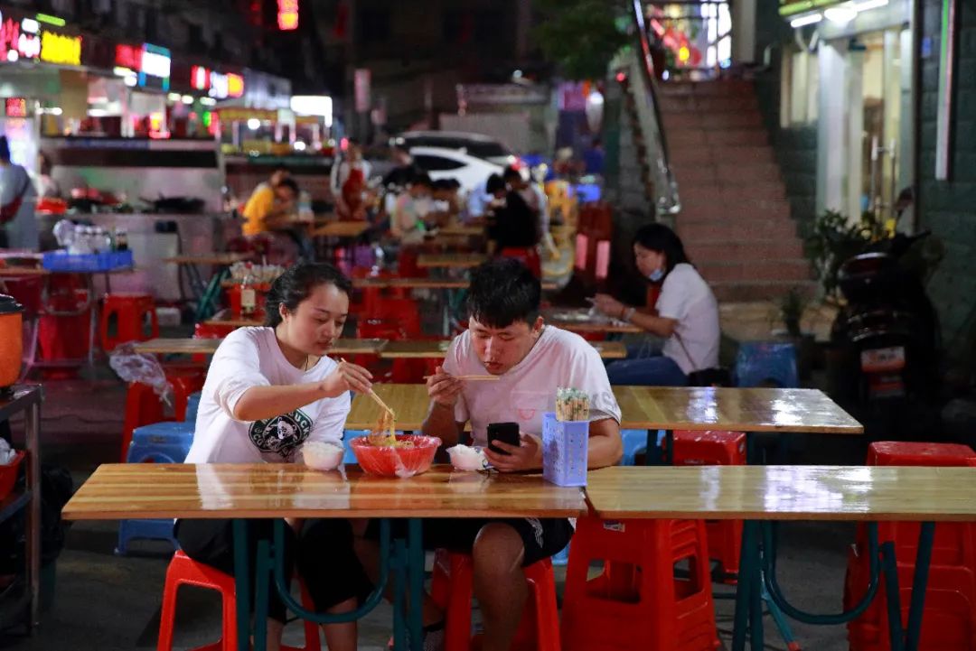 富士康深圳园区最新情况,走进富士康龙华