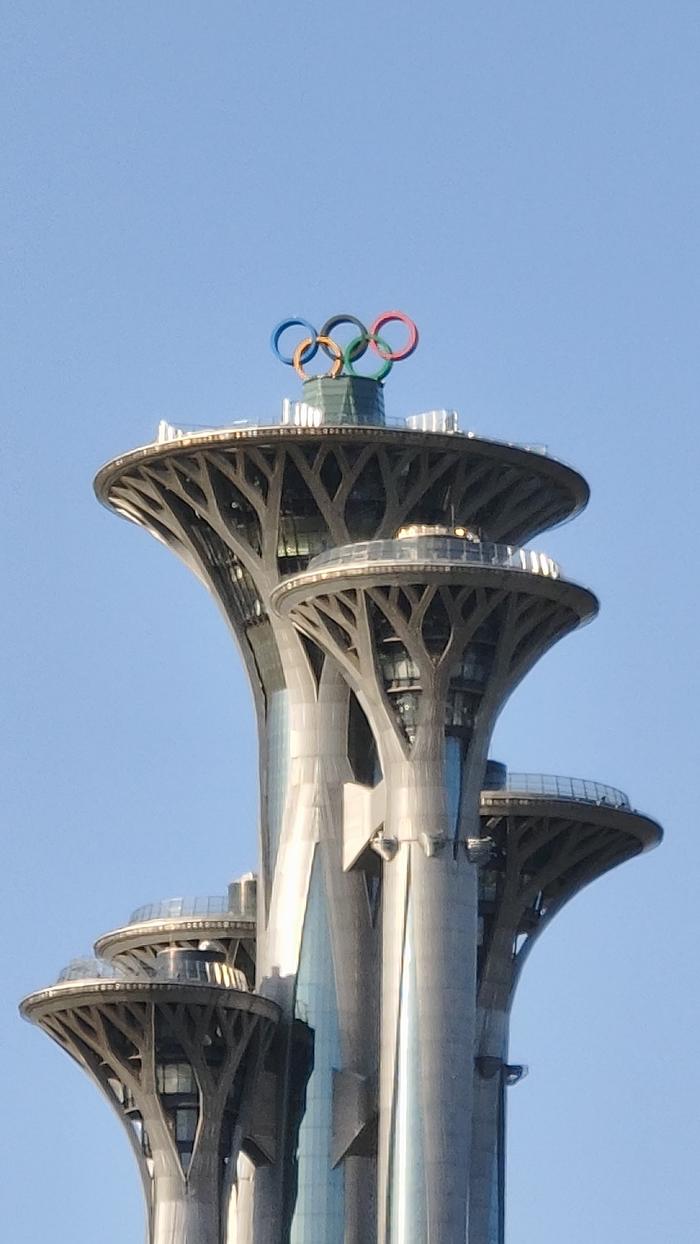 坚果r2是5g吗,坚果r2还值得买吗