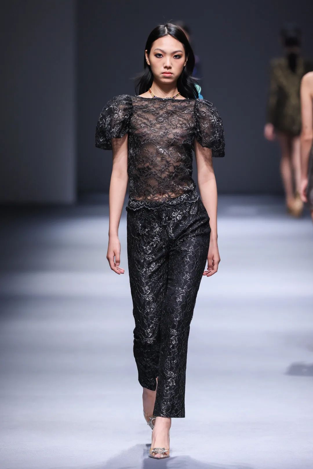 2024春夏时装周趋势,2021春夏中国国际时装周秀场精选