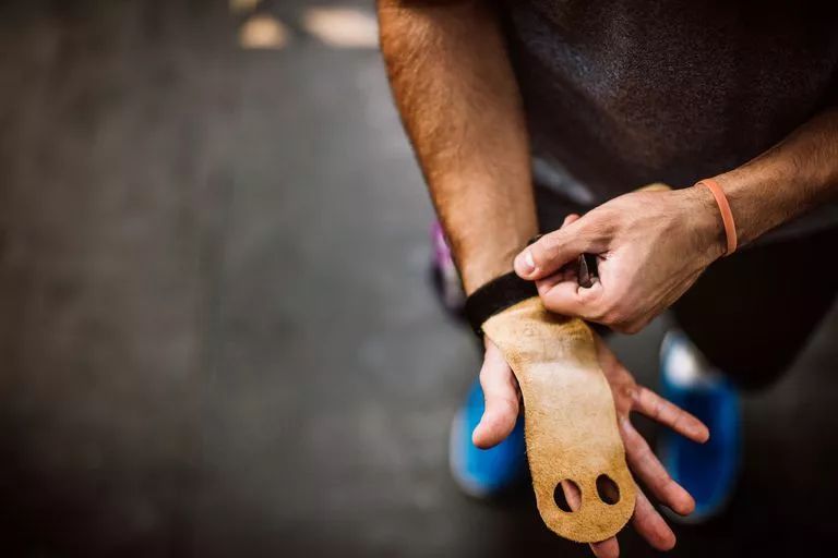 健身老茧剪了还长的原理,健身老茧破了个小口怎么处理