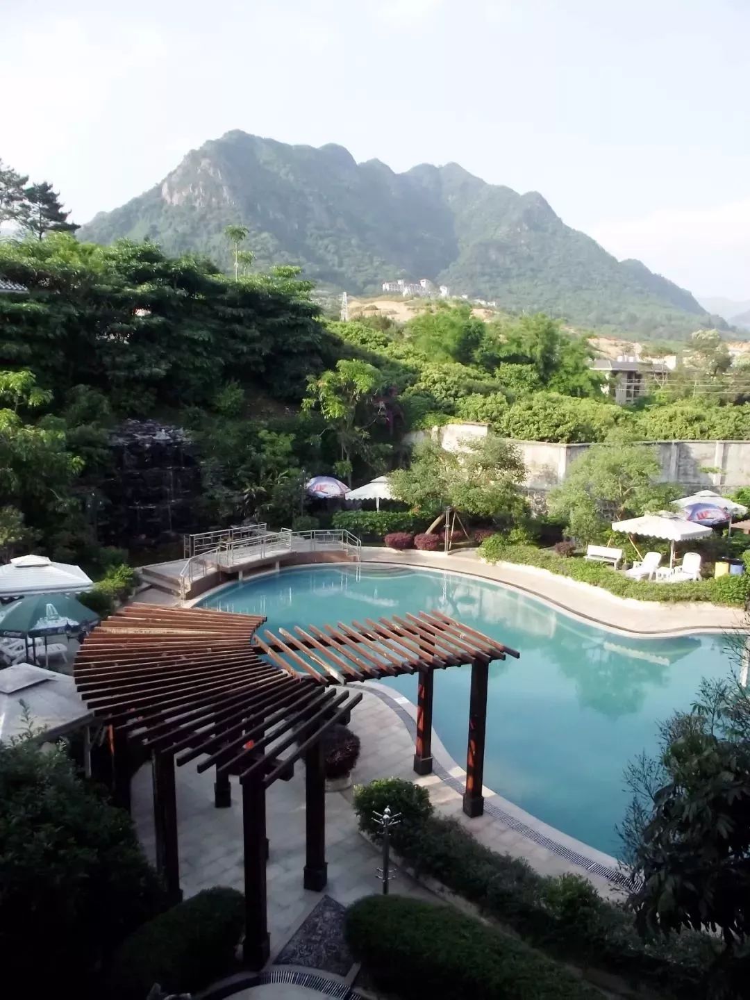 天冷就想泡温泉从化特色温泉盘点,广州增城碧桂园金叶子温泉团购