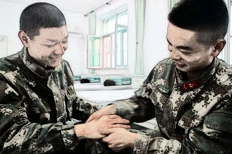 新战友即将踏入军营,新战友