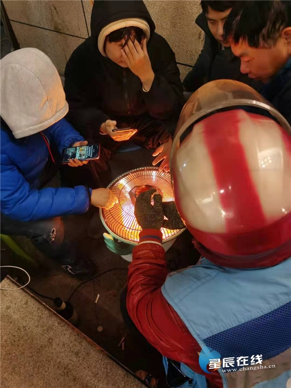 长沙外卖骑手饭菜,长沙饭店为外卖员提供免费饭菜