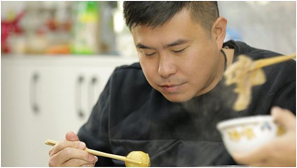 疫情期间年夜饭有新吃法,疫情期间年夜饭怎么样