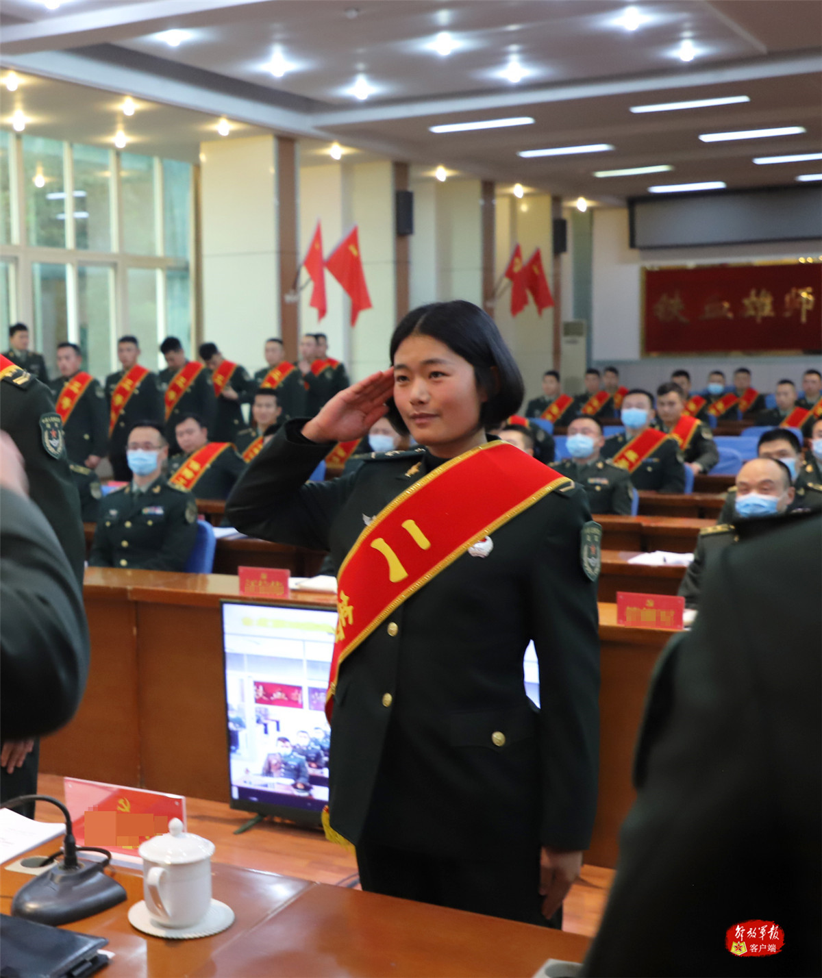 还记得那个一鸣惊人的“女枪王”吗？她立了二等功