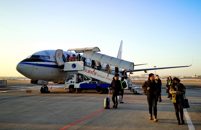 飞机票退款分几次退,机票退款如何申请补退