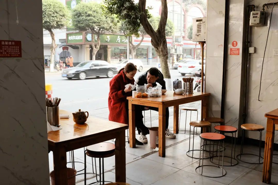 满地都是30年老店，温江真是太吓人了