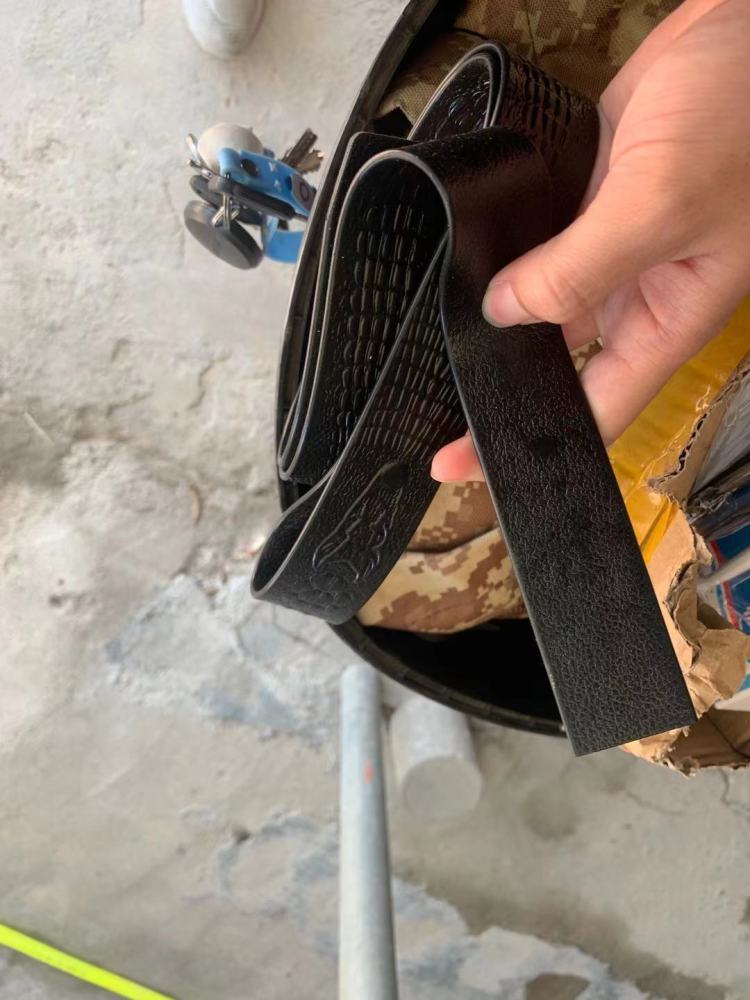 货不对板商家找不到快递不配合,货不对板商家送纸扎人