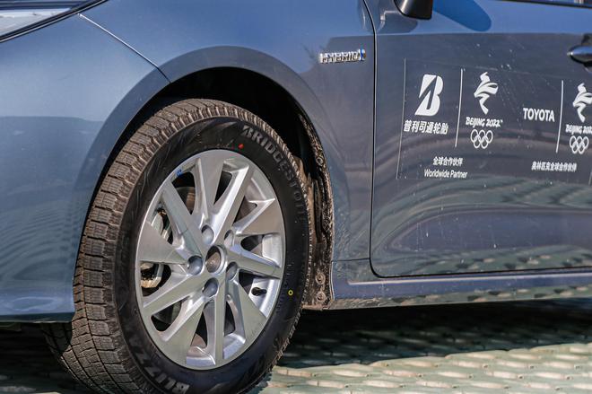 揭秘冬奥场馆体验普利司通冰锐客轮胎