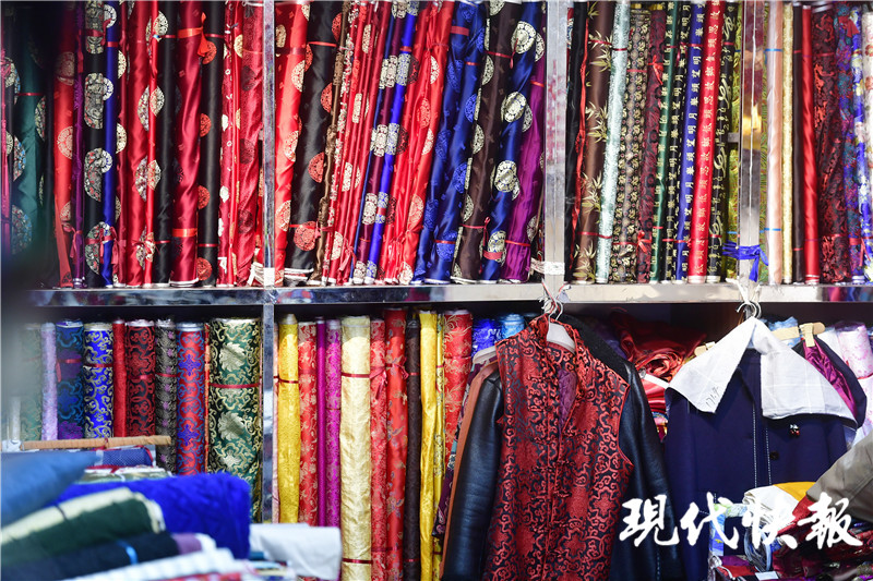 “布布布布布”！26年，南京山西路面料城一直都在那儿