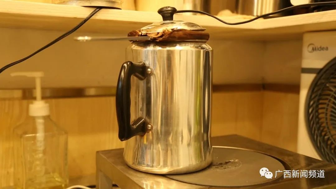 奶茶里没奶喝完睁眼到天亮你手里的奶茶还“香”吗？