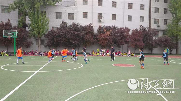 长安镇小学生足球比赛,小学首届校园足球联赛简讯
