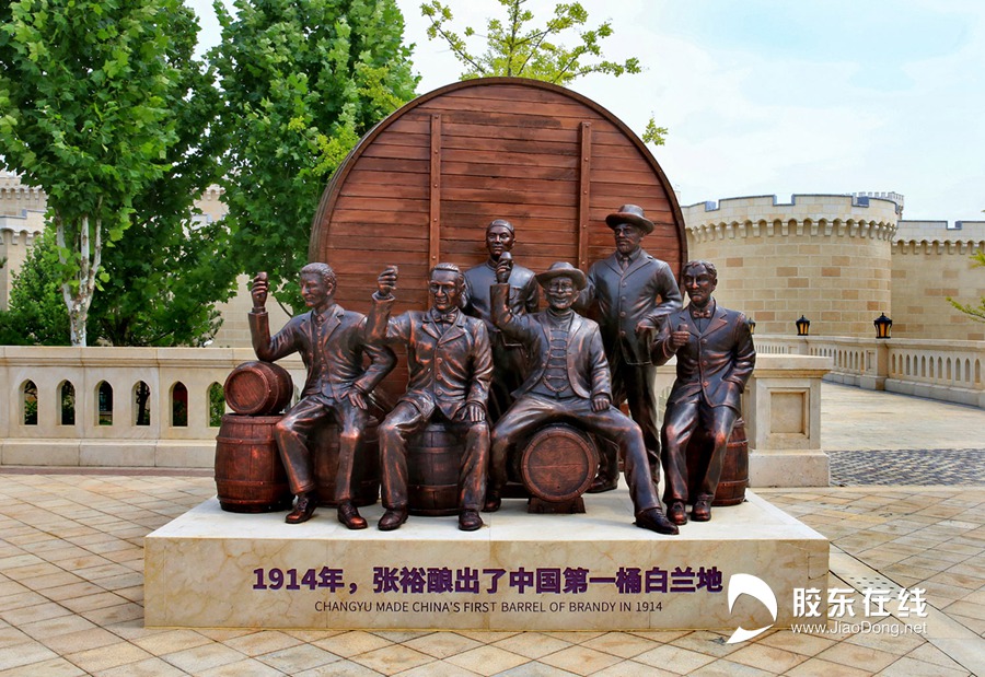 从世界金奖到全球盲品冠军可雅白兰地的百年荣光