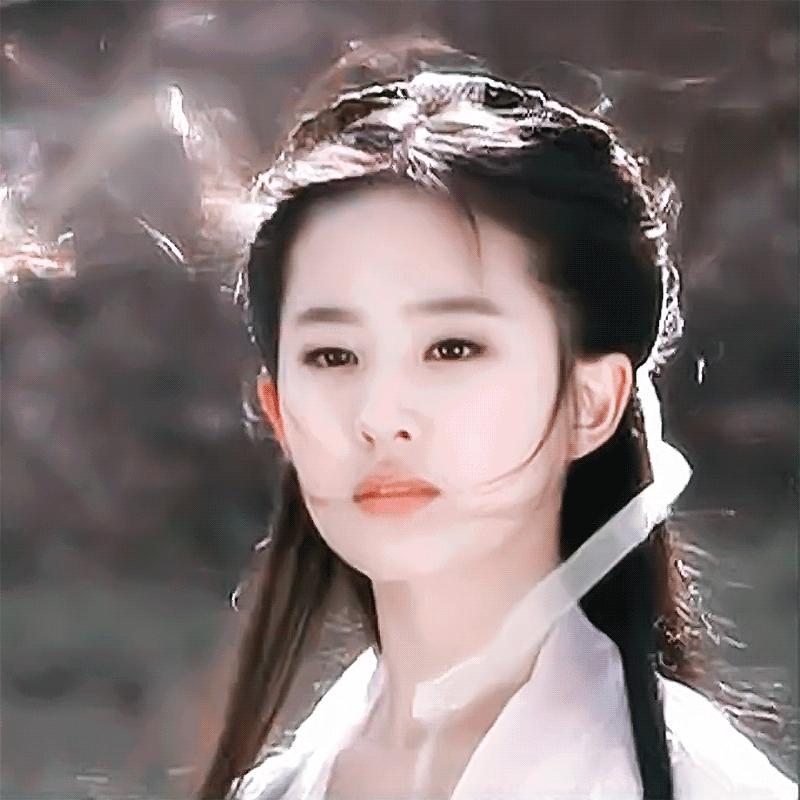 原形毕露！烤瓷牙“抢镜”忒显老，大概早已忘了“美人三分龅”