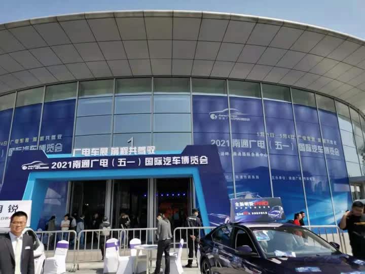 假日经济凸显中国市场,假日经济展现交通活力