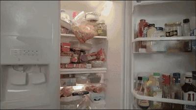 冰箱胶条发霉用小苏打,冰箱的胶条发霉难清洗教你一绝招