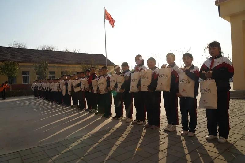 彩虹口袋,彩虹口袋搭建梦想桥