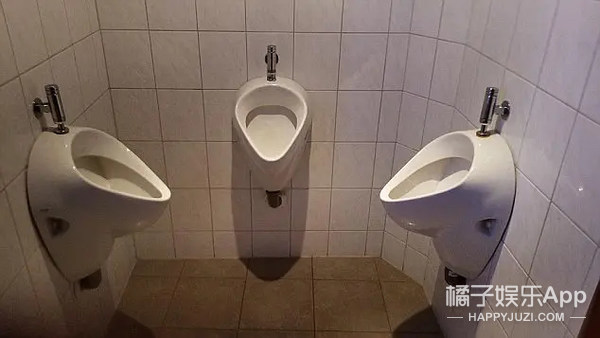 真设计鬼才!帽子是抽纸盒鞋子是充电宝,这确定不是给人添堵的?