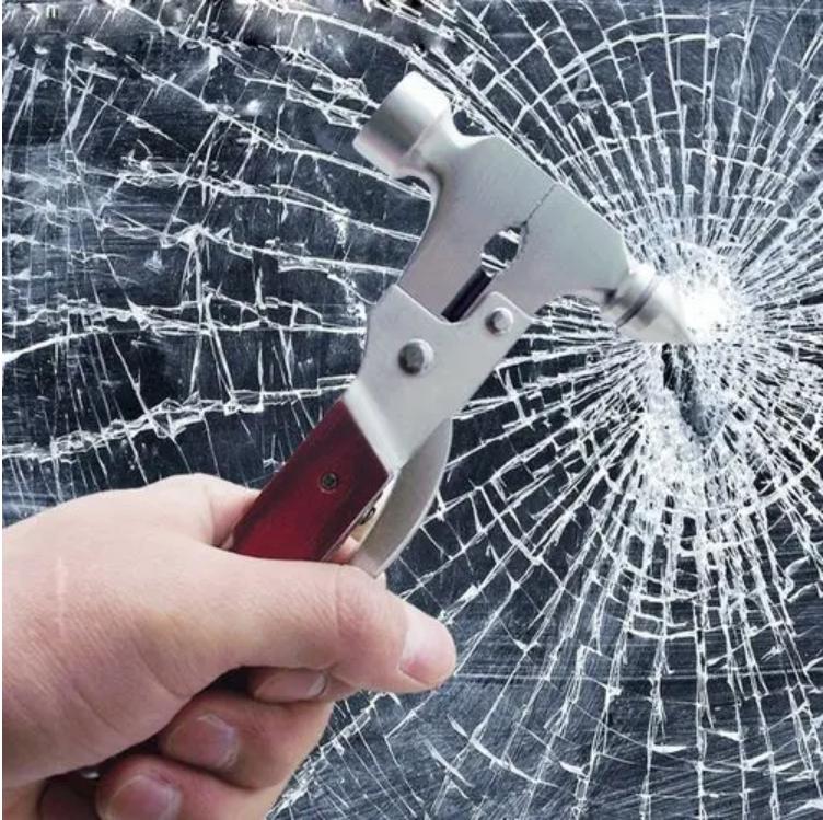 开车遇水如何自救,开车遇到洪水怎么解决