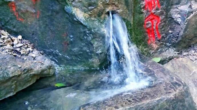 济南佛峪景区漫山红遍惹人醉,雪后济南惊艳