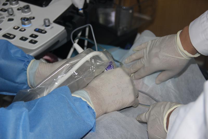 超声诊疗一体化甲状腺结节患者福音*安泰**市中医医院成功实施甲状腺肿瘤射频消融术