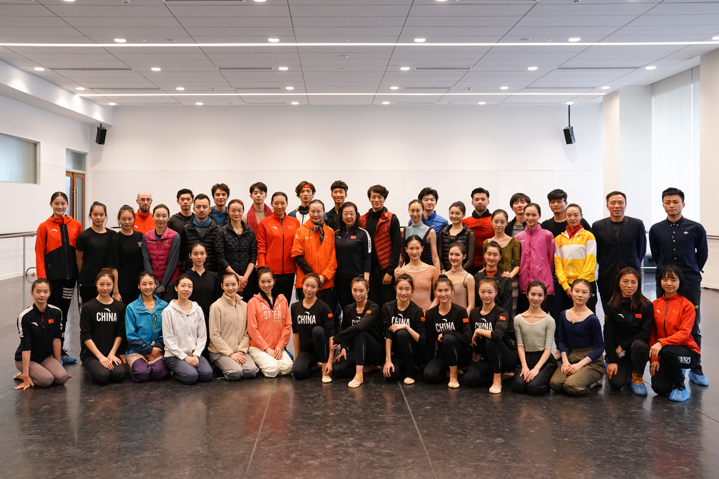 奥运健儿为何难忘这堂“上海芭蕾课”?那段“文体联动”“为美拼搏”的动人故事令人振奋