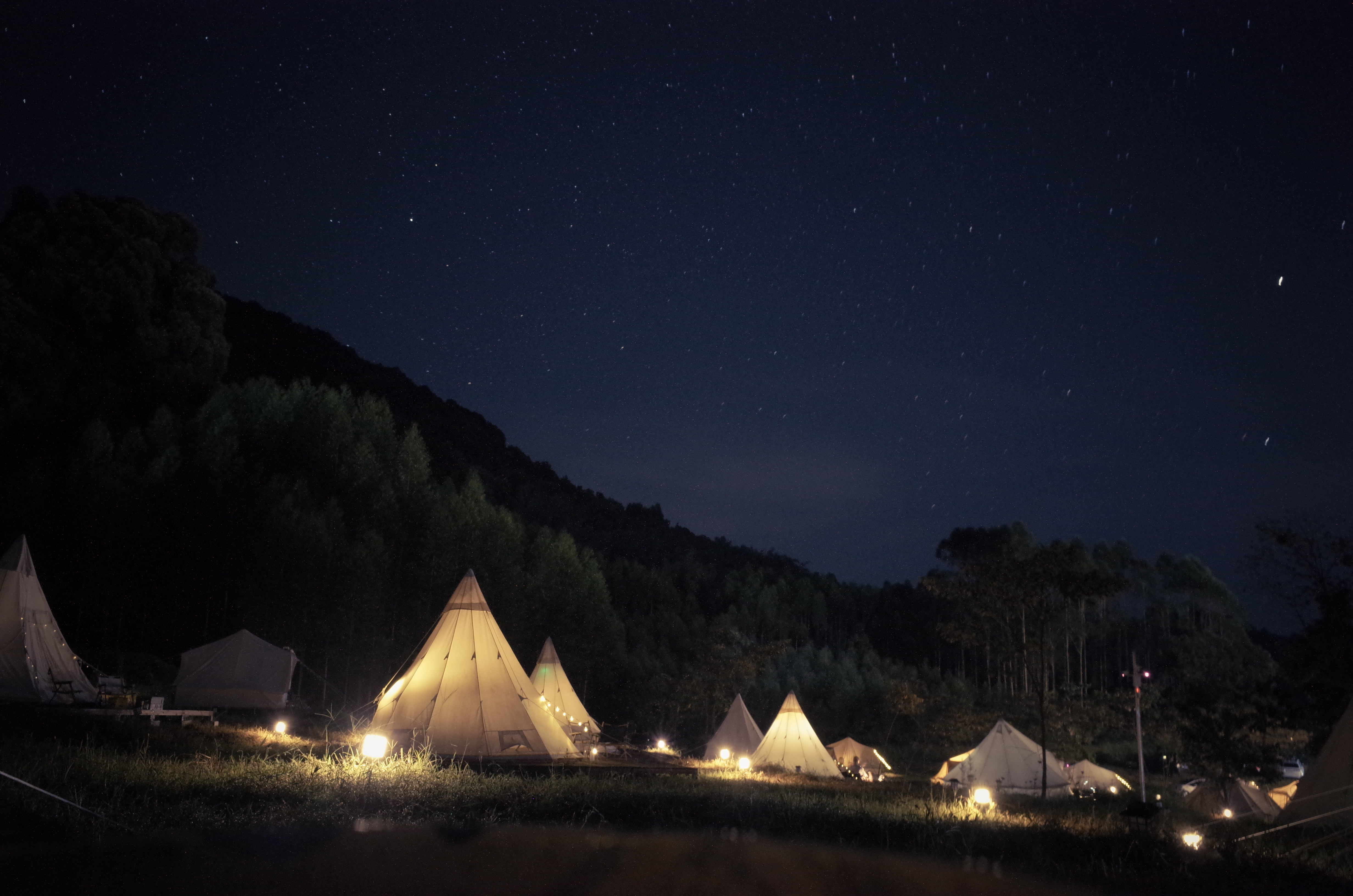 小资的中产幻想，明码标价999元