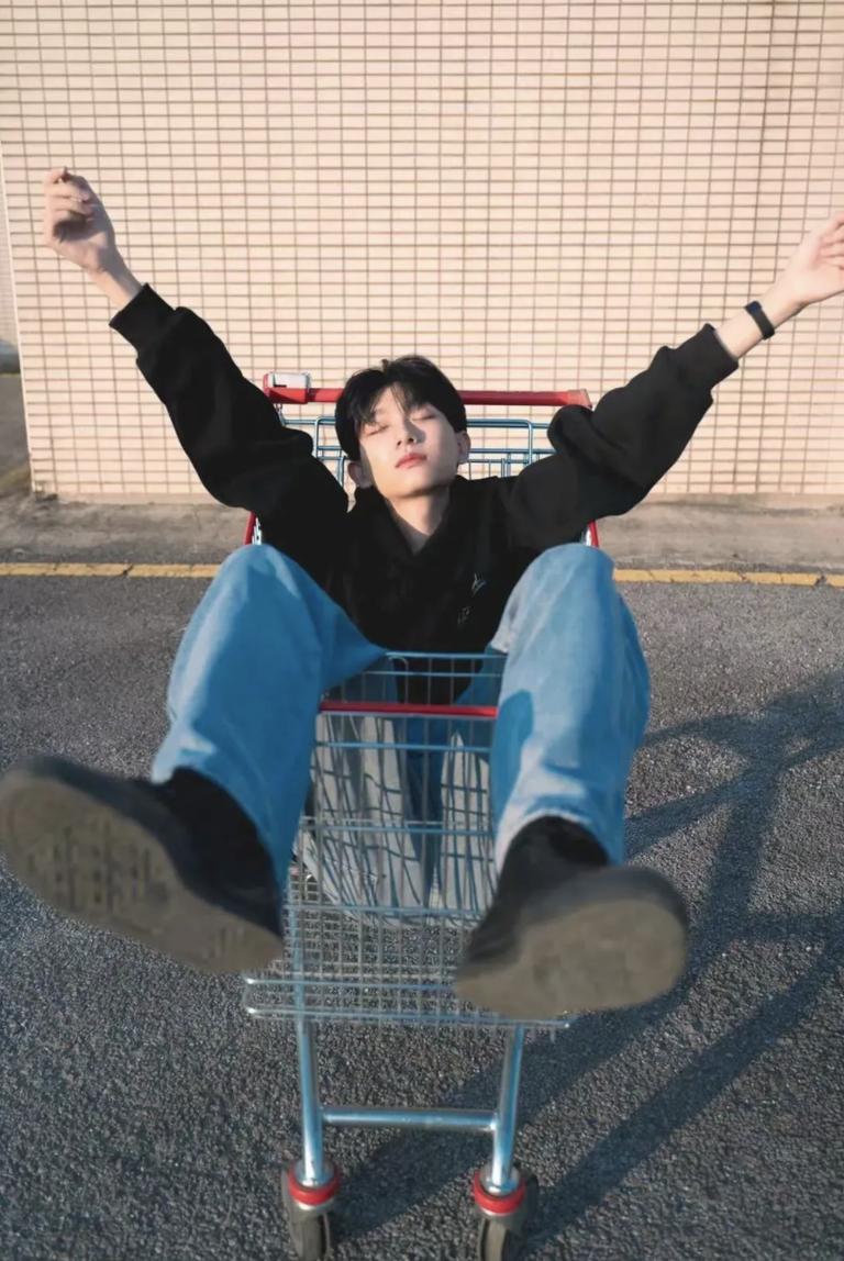 李宁时装周卫衣明星同款,网红爆款加绒卫衣明星同款