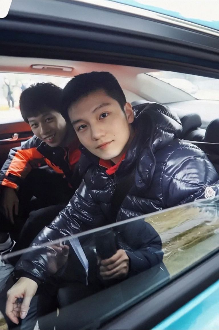 运动员穿的衣服品牌,之前运动员都穿什么品牌