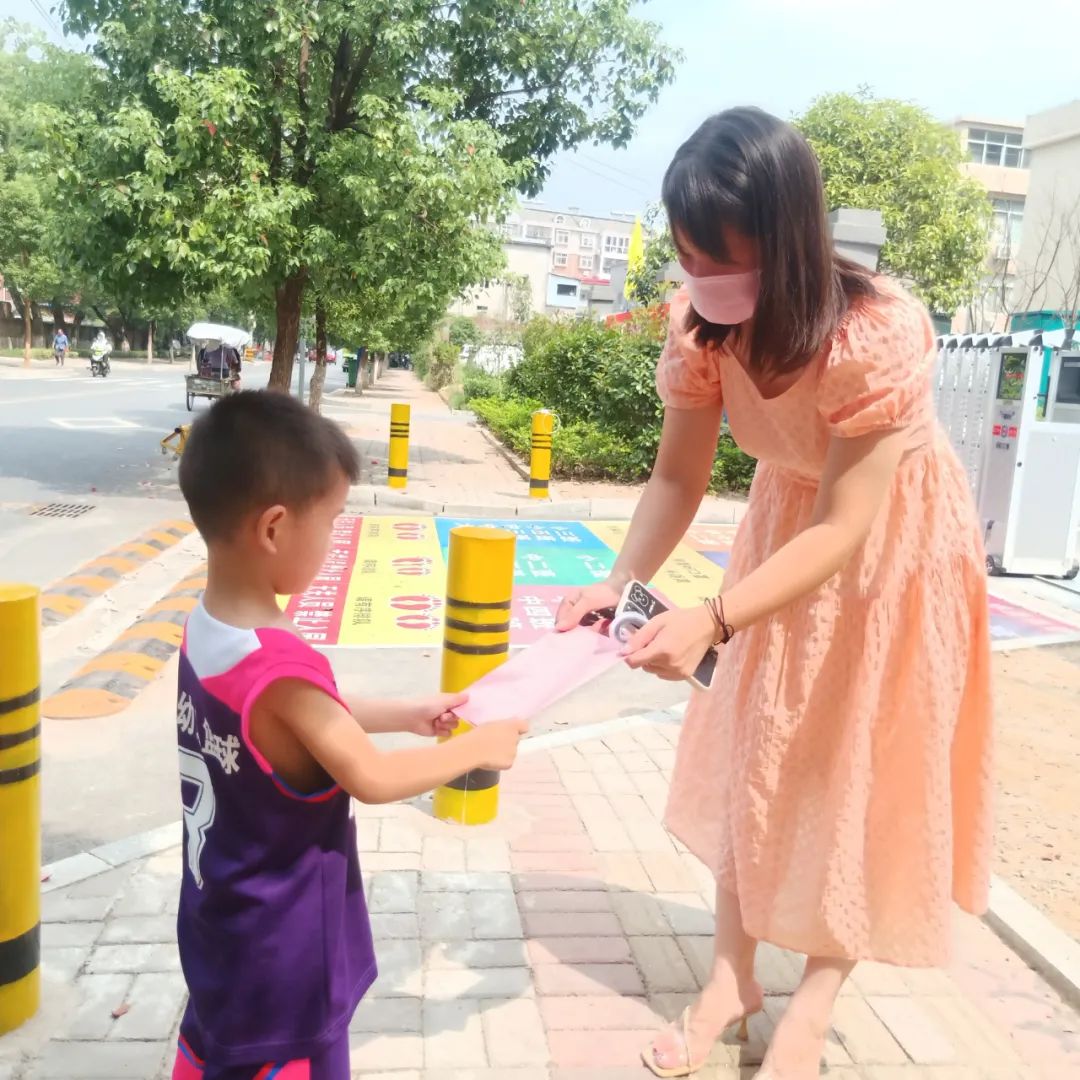 幼儿园普通话推普活动宣传图片,幼儿园普通话推普周活动简报