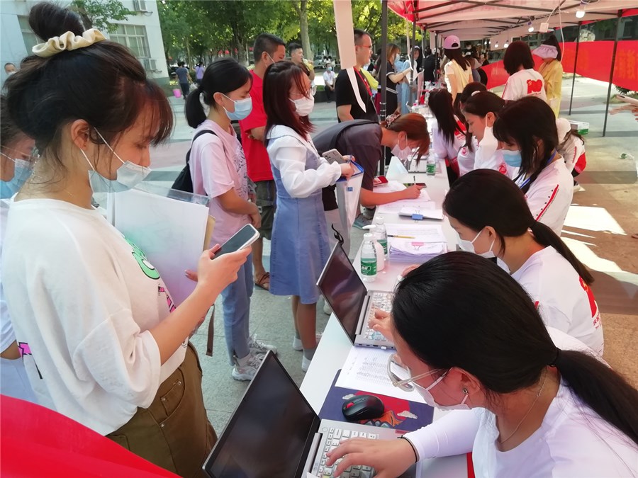 江汉艺术职业学院喜迎2021级新生