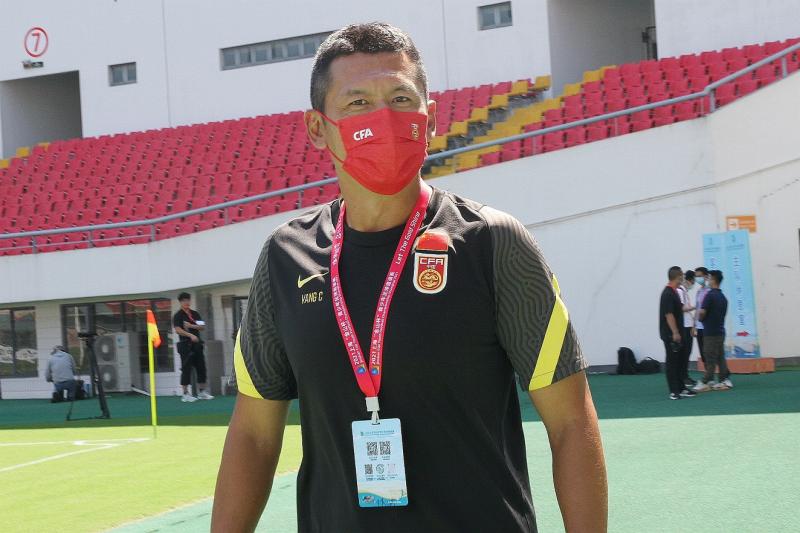 杨晨谈青训,杨晨解说足球