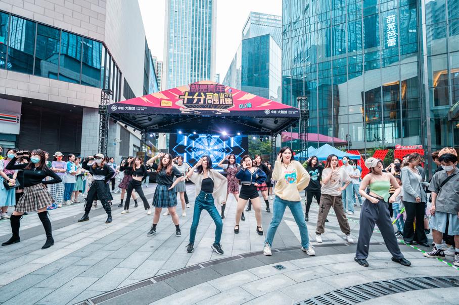 燃动青春！青岛国际青年时尚文化艺术节“青年她派对”舞动风暴K-POP大赛激情开启