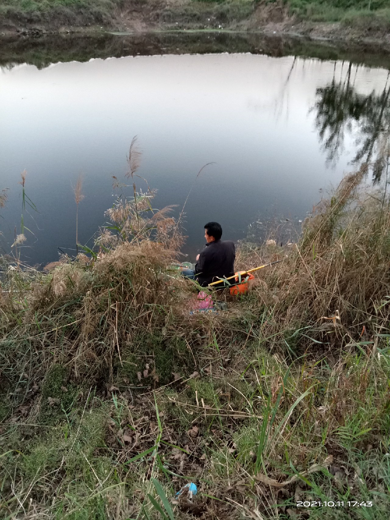 夜钓走水太厉害漂立不起来,夜钓鱼起浮到水面了怎么钓