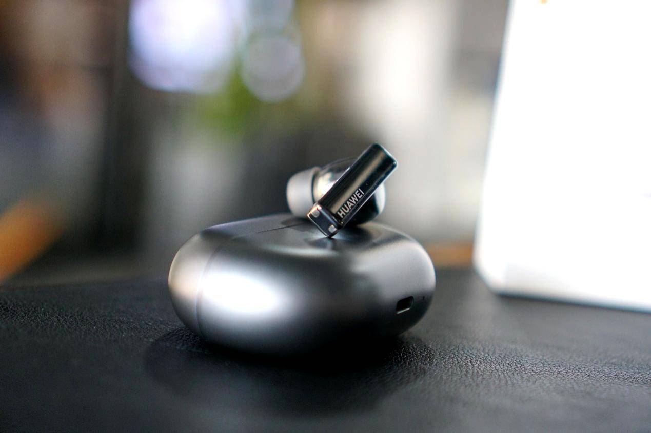 freebudspro和airpodspro对比,freebuds4i和freebudspro选哪个